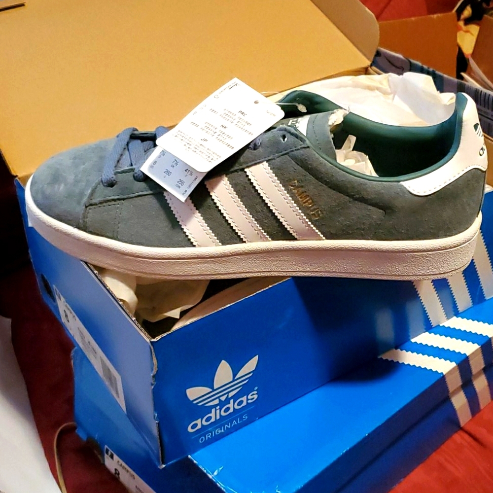 Adidas campus